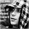 Frankie MCR kiss